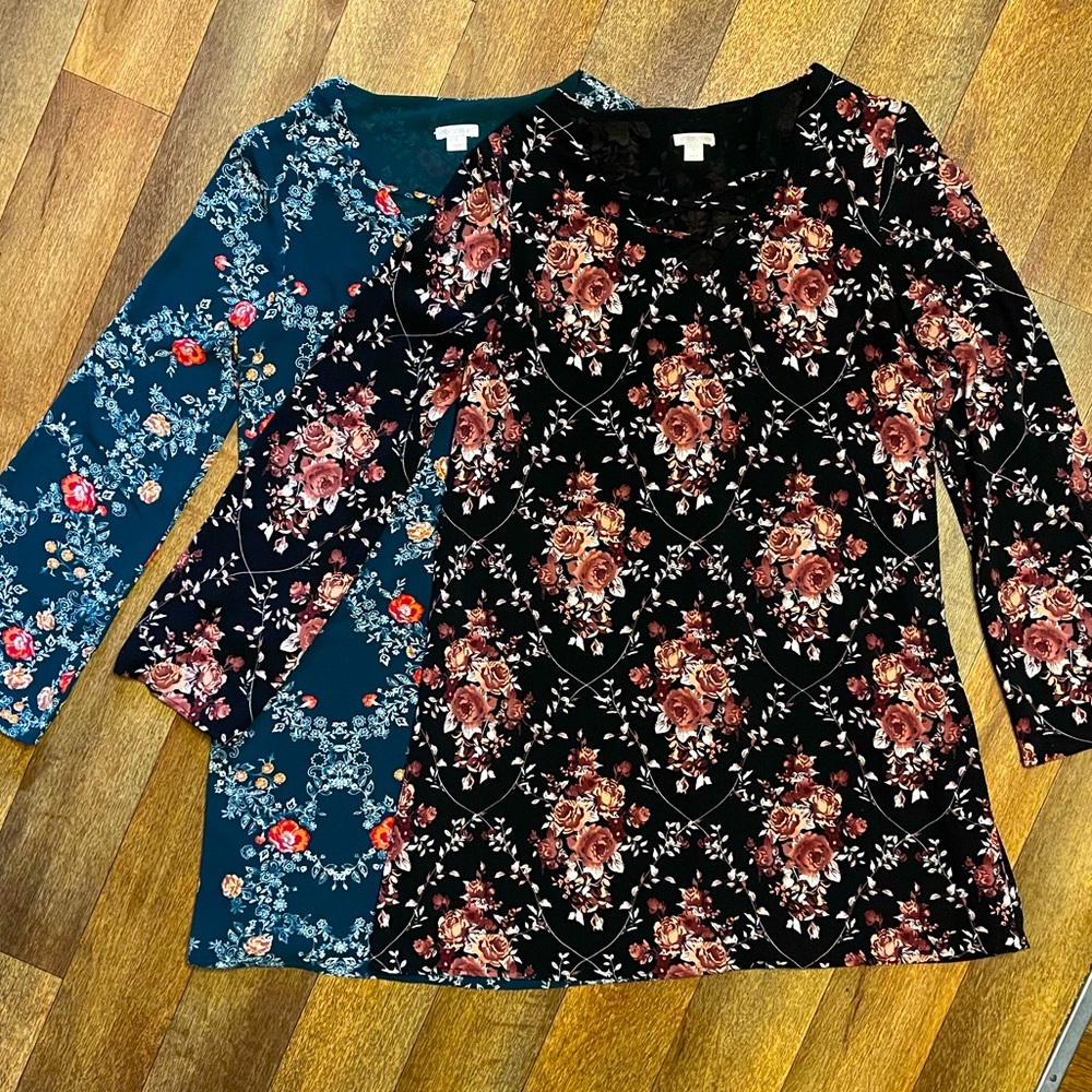 2 Straight shift long sleeve floral dresses. 1 black, 1 green. Small xhilaration